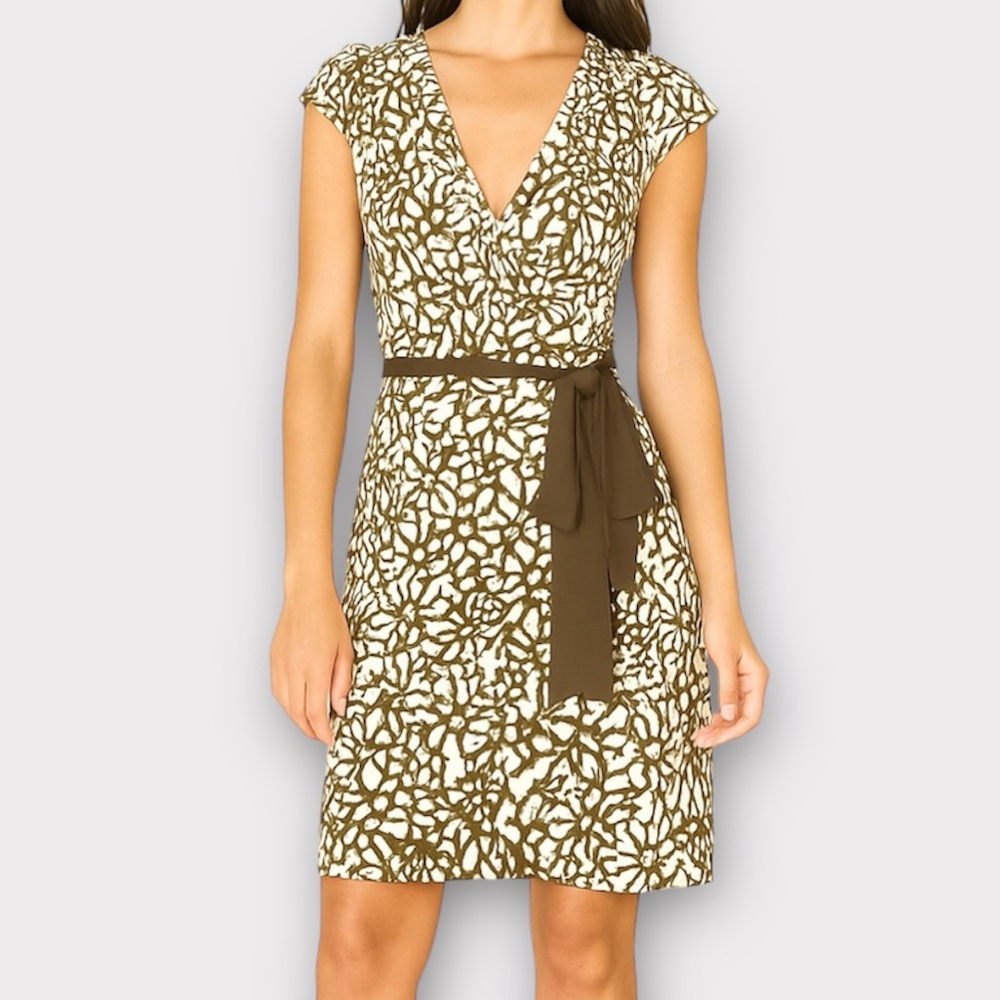 Diane von Furstenberg DVF Women’s Wrap Dress Size 8 100% Silk Designer Luxury
